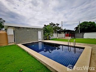 Casa en venta y en alquiler de 3 habitaciones en Bang Saray, Pattaya