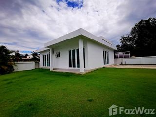 Casa en venta y en alquiler de 3 habitaciones en Bang Saray, Pattaya