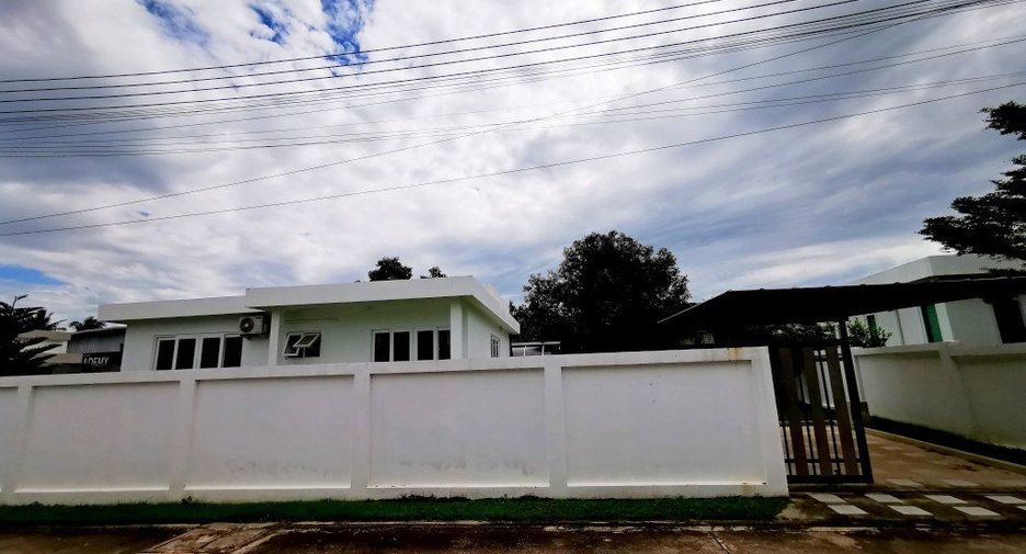 For sale and for rent 3 bedrooms house in Sattahip, Chonburi