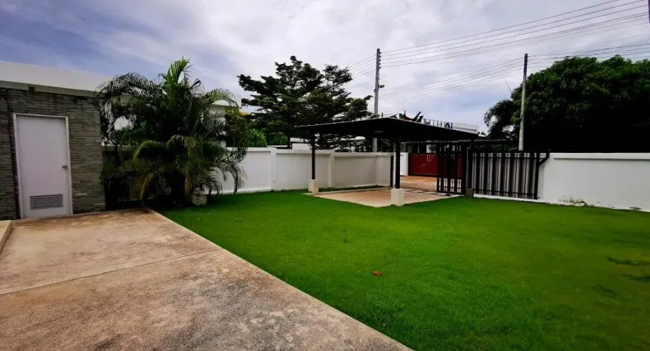 For sale and for rent 3 bedrooms house in Sattahip, Chonburi