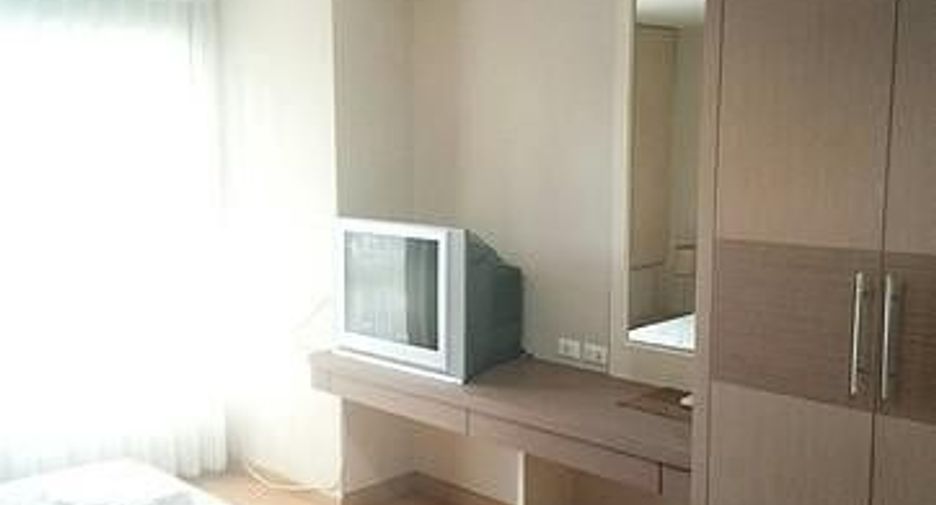 For sale 2 bedrooms condo in Khlong Toei, Bangkok