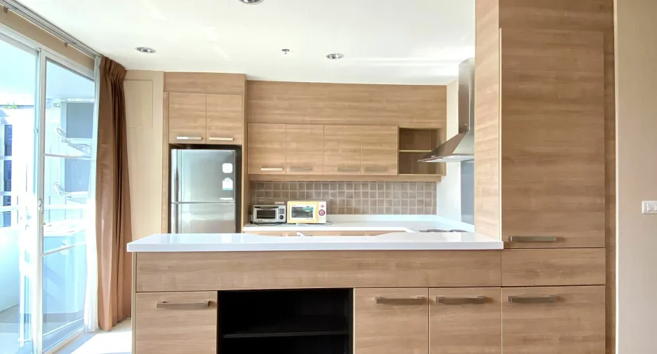 For sale and for rent 2 bedrooms condo in Watthana, Bangkok