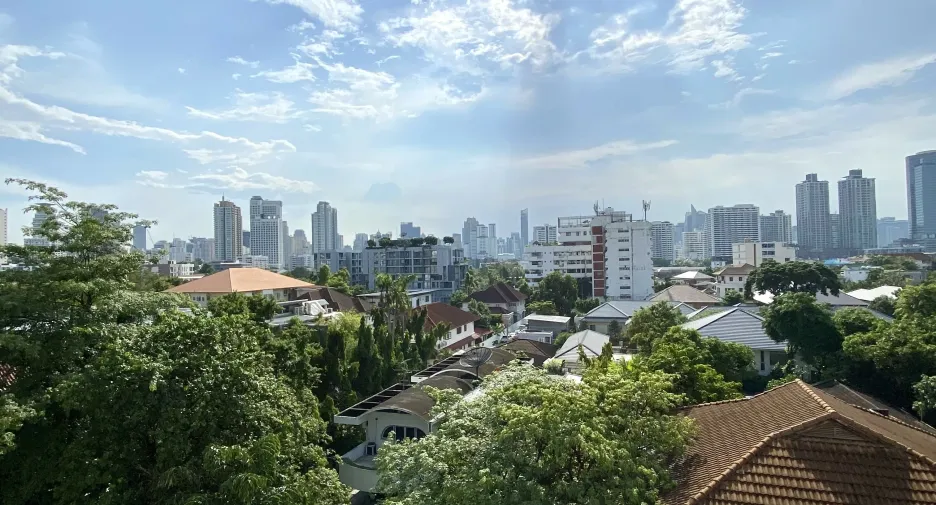 For sale and for rent 2 bedrooms condo in Watthana, Bangkok