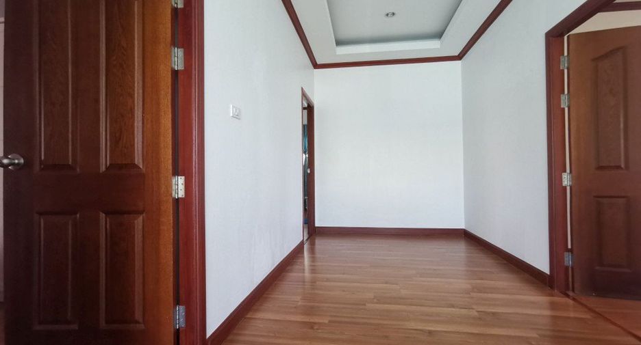 À vendre 4 chambres maison à Bang Lamung, Chonburi