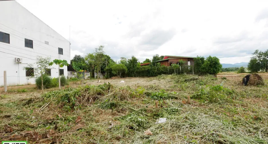 Terreno en venta en Mueang Uttaradit, Uttaradit