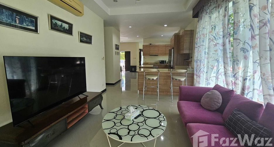 À louer 3 chambres villa à Mueang Phuket, Phuket