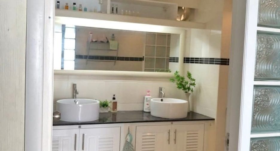 For sale 2 ベッドルーム condo in Mueang Rayong, Rayong