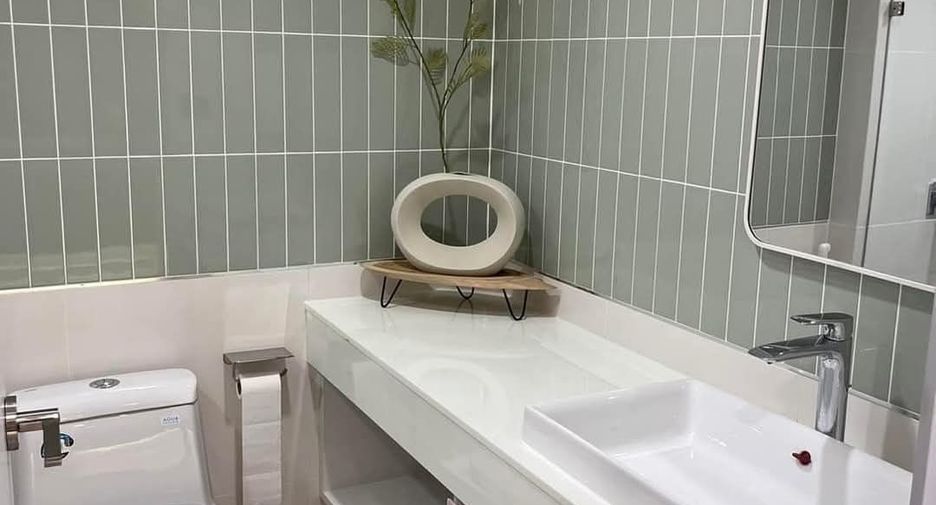 For sale 2 bedrooms condo in Bang Phlat, Bangkok