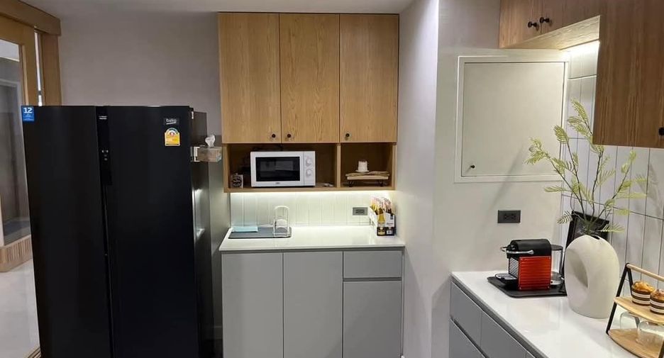 For sale 2 bedrooms condo in Bang Phlat, Bangkok