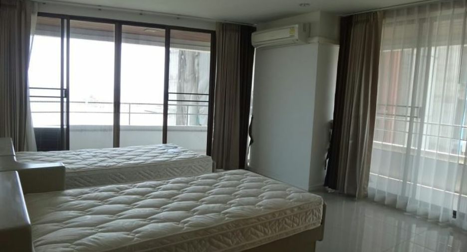 For rent 4 bedrooms condo in Si Racha, Chonburi