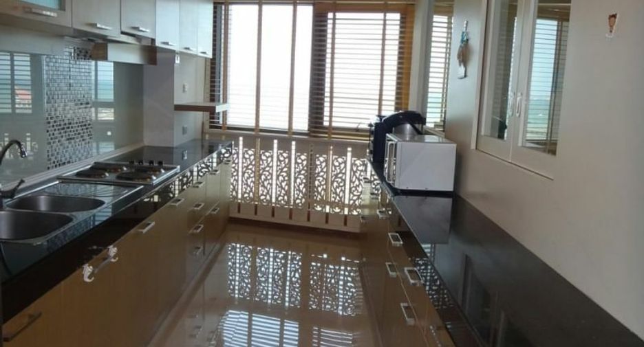 For rent 4 bedrooms condo in Si Racha, Chonburi