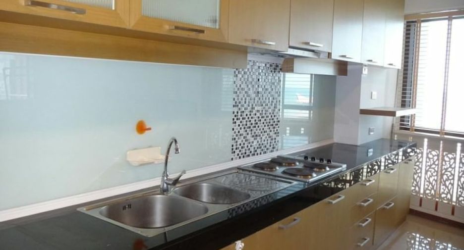 For rent 4 bedrooms condo in Si Racha, Chonburi