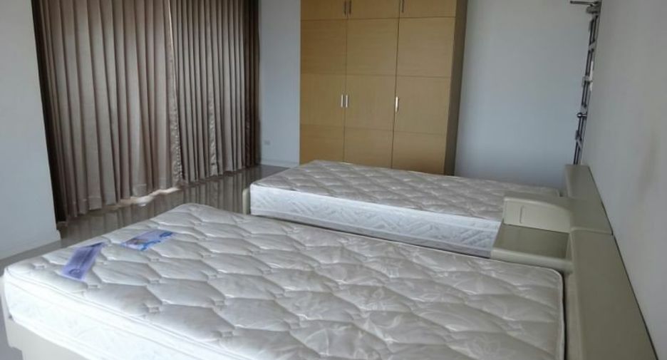 For rent 4 bedrooms condo in Si Racha, Chonburi