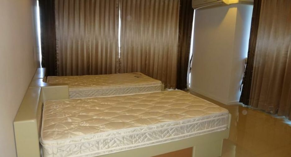 For rent 4 bedrooms condo in Si Racha, Chonburi