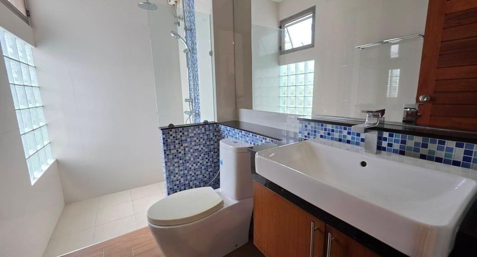 For sale 4 bedrooms villa in Mueang Phuket, Phuket
