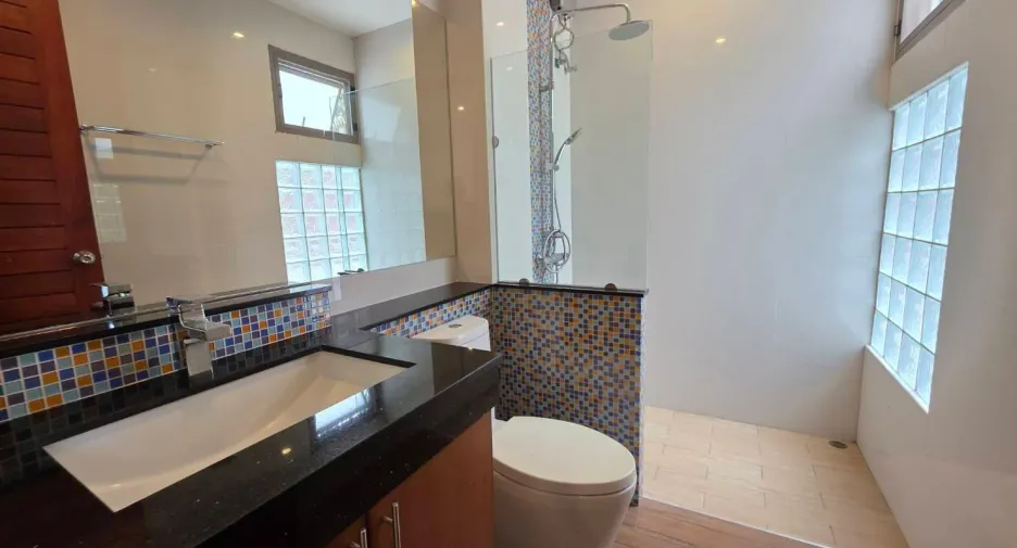 For sale 4 bedrooms villa in Mueang Phuket, Phuket