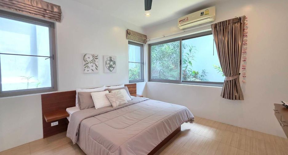 For sale 4 bedrooms villa in Mueang Phuket, Phuket