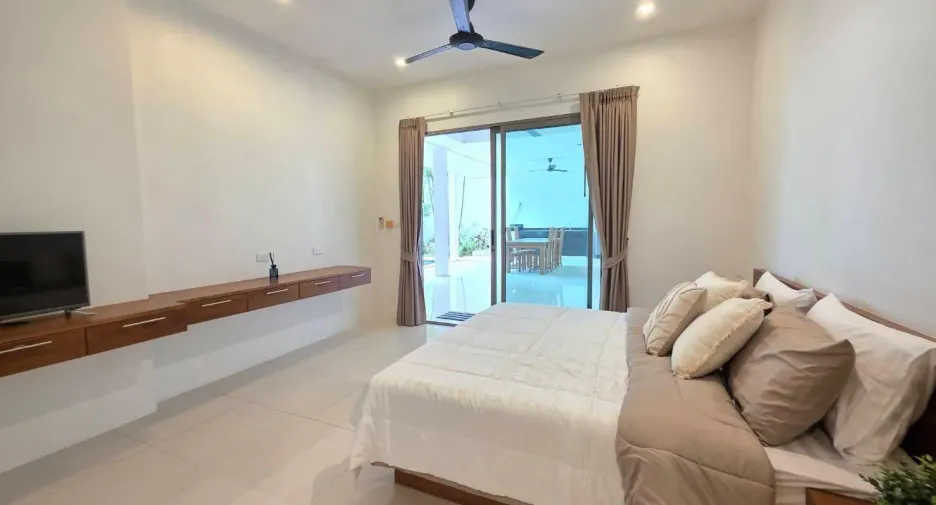 For sale 4 bedrooms villa in Mueang Phuket, Phuket