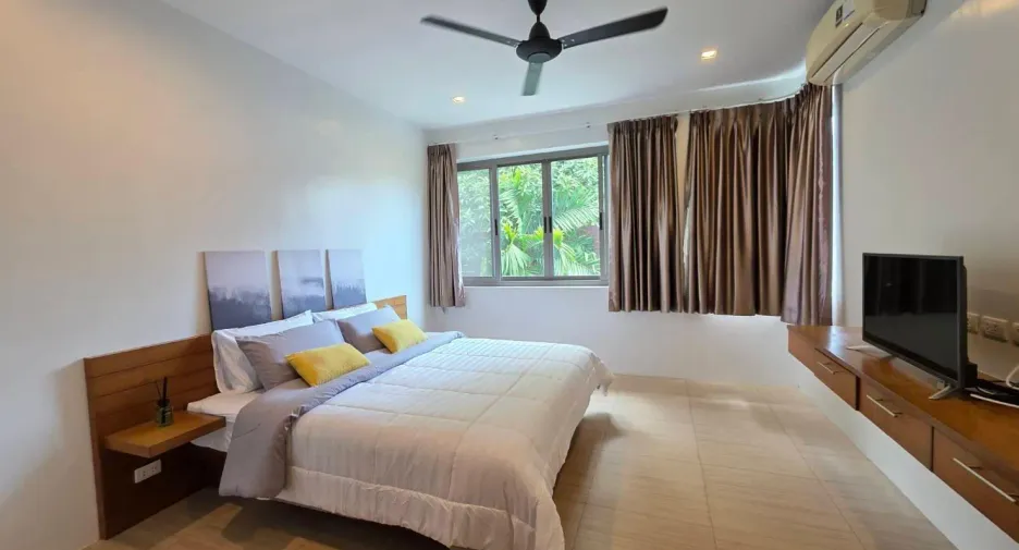 For sale 4 bedrooms villa in Mueang Phuket, Phuket