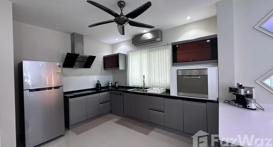 For rent 3 bedrooms villa in Mueang Phuket, Phuket