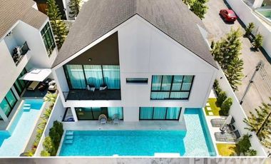 For sale 4 bedrooms villa in Thalang, Phuket