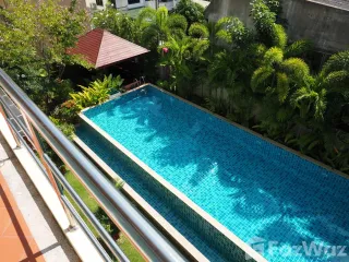 Casa en venta de 5 habitaciones en Phra Khanong, Bangkok