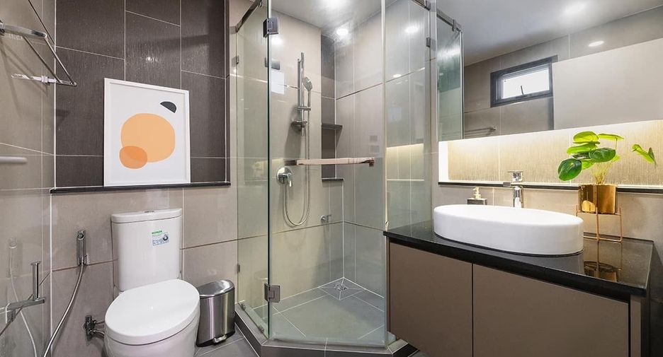 For sale 5 bedrooms house in Thawi Watthana, Bangkok