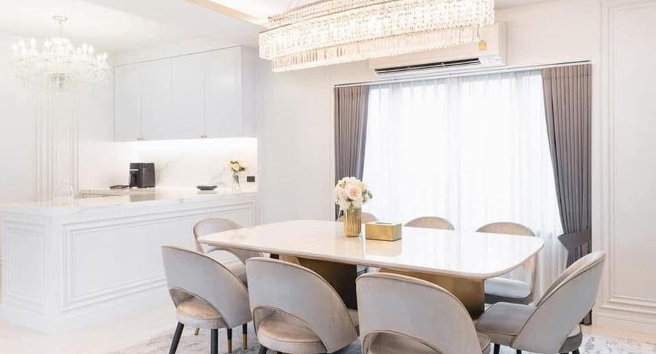 For sale 5 bedrooms house in Thawi Watthana, Bangkok
