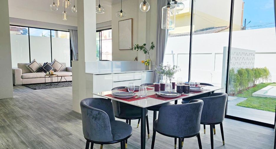 For sale 4 bedrooms villa in Kathu, Phuket