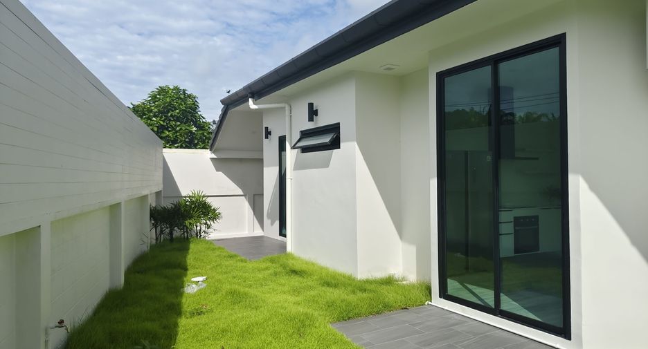 For sale 4 bedrooms villa in Kathu, Phuket