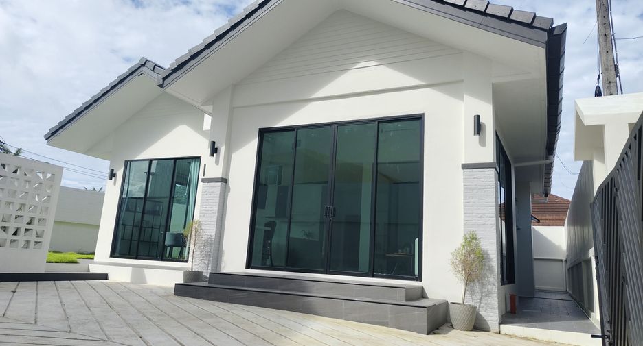 For sale 4 bedrooms villa in Kathu, Phuket