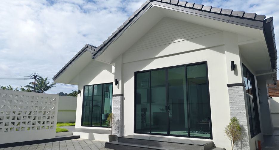 For sale 4 bedrooms villa in Kathu, Phuket