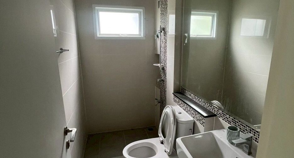 Haus zum Kauf mit 3 Zimmer in Phutthamonthon, Nakhon Pathom
