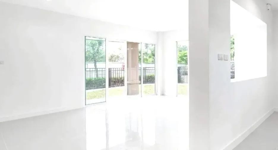 For rent 3 bedrooms house in Mueang Nonthaburi, Nonthaburi