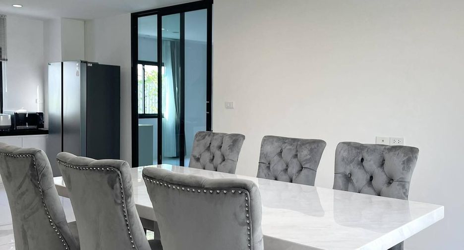 Casa en alquiler de 4 habitaciones en Thalang, Phuket