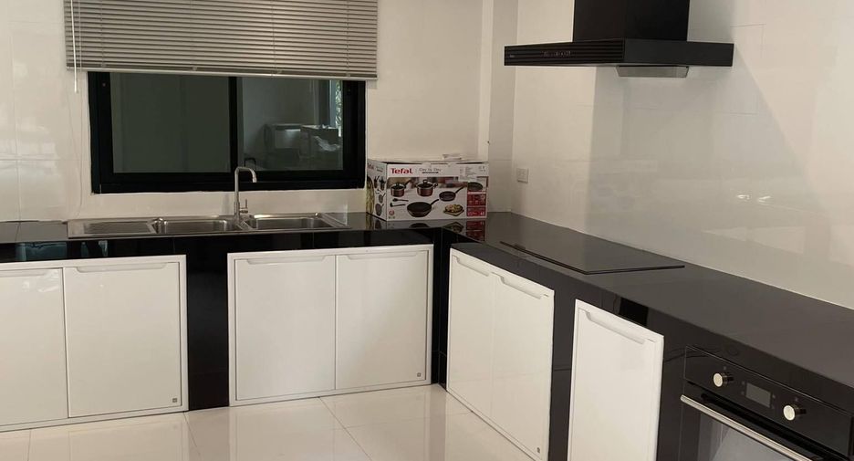 Casa en alquiler de 4 habitaciones en Thalang, Phuket