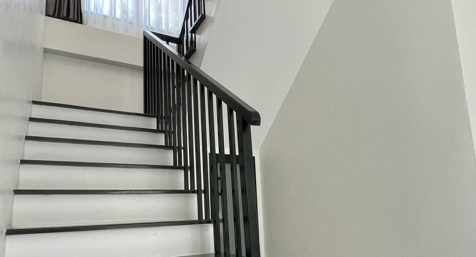 Casa en alquiler de 4 habitaciones en Thalang, Phuket