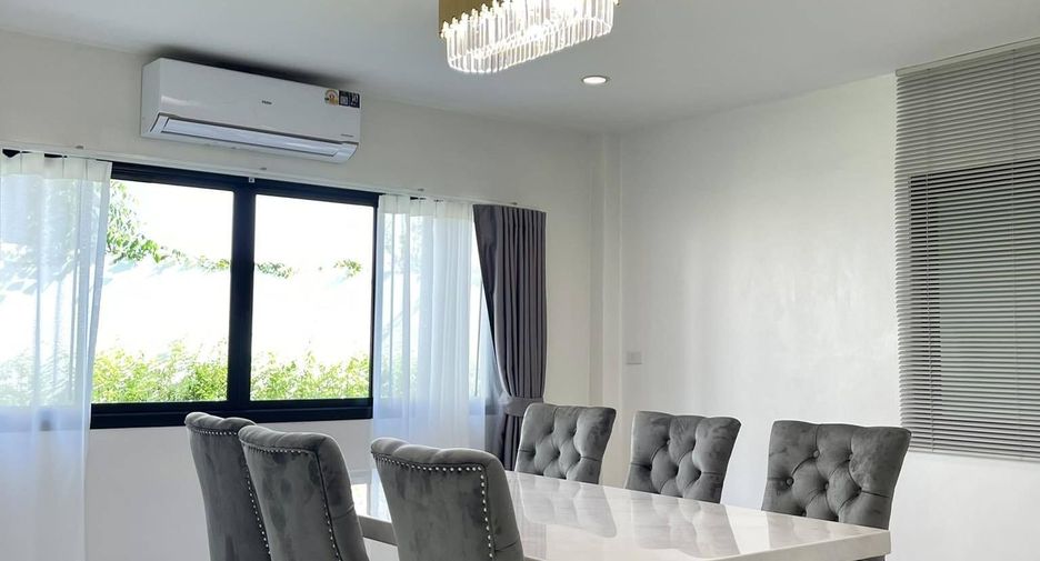 Casa en alquiler de 4 habitaciones en Thalang, Phuket