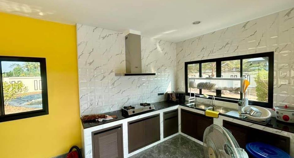 For rent 5 bedrooms villa in Bang Lamung, Chonburi