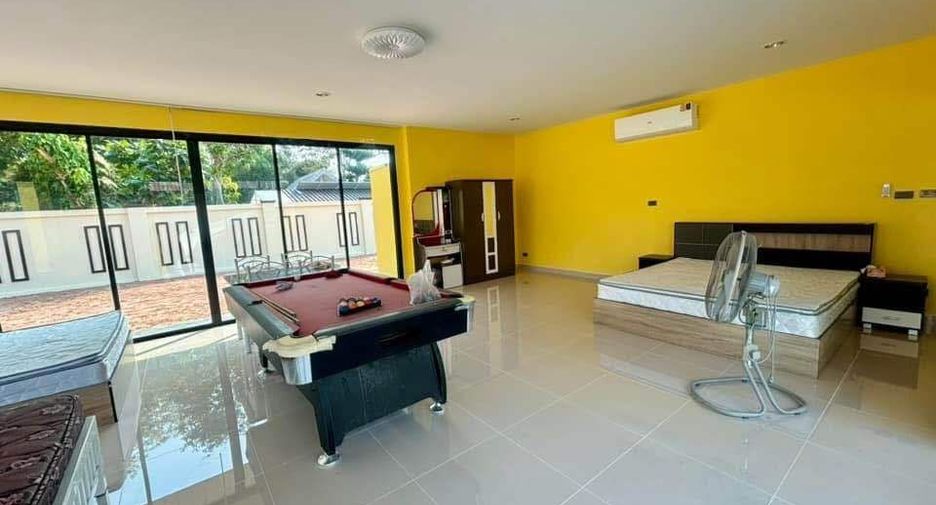 For rent 5 bedrooms villa in Bang Lamung, Chonburi