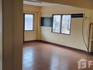 For sale 5 bedrooms retail Space in Lat Krabang, Bangkok