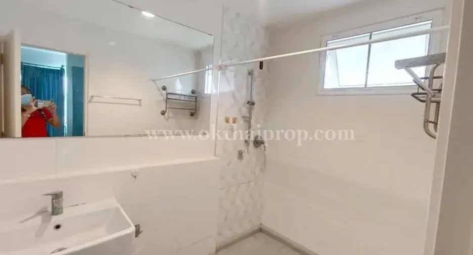 Casa en venta de 4 habitaciones en Mueang Samut Sakhon, Samut Sakhon