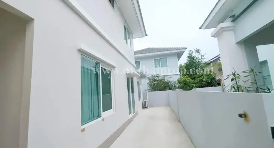 Casa en venta de 4 habitaciones en Mueang Samut Sakhon, Samut Sakhon
