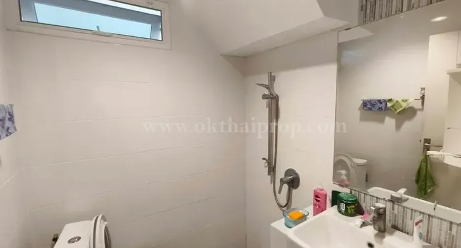 Casa en venta de 4 habitaciones en Mueang Samut Sakhon, Samut Sakhon