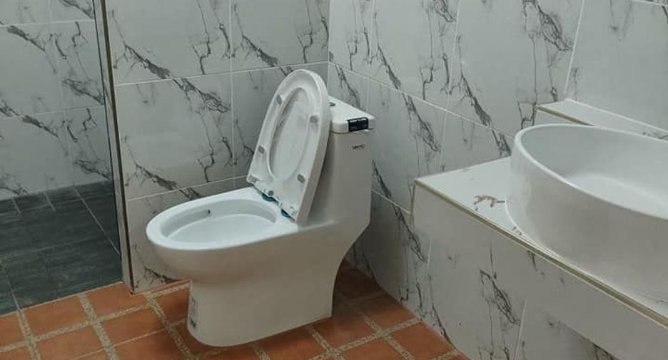 For sale 3 bedrooms house in Mueang Sakon Nakhon, Sakon Nakhon