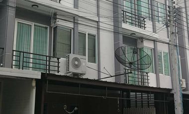 ขาย 4 ห้องนอน ทาวน์เฮ้าส์ ใน สะพานสูง, กรุงเทพฯ