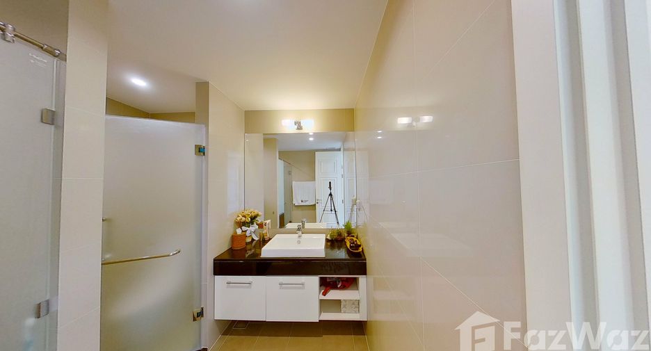 For sale 3 bedrooms condo in Ratchathewi, Bangkok