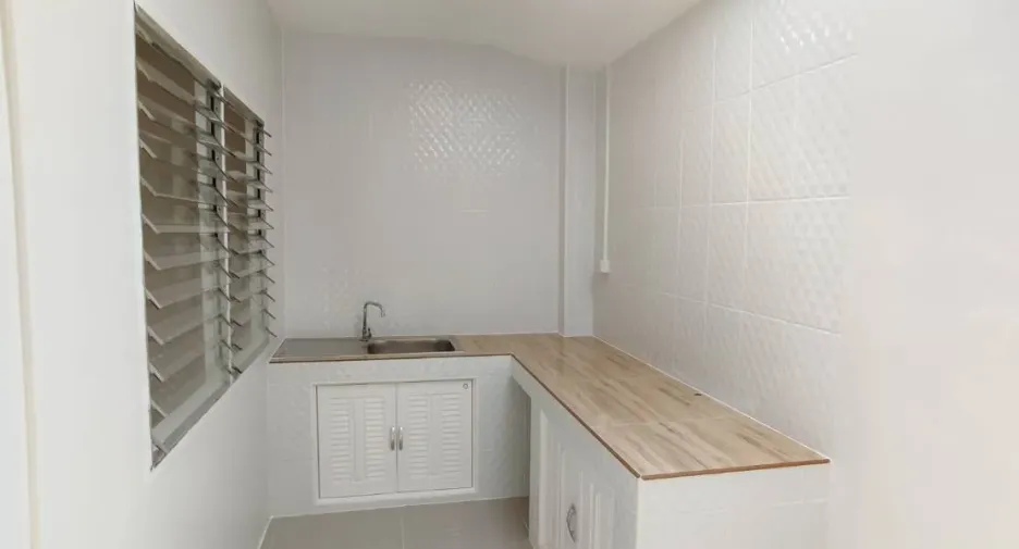 For sale 2 bedrooms townhouse in Thanyaburi, Pathum Thani