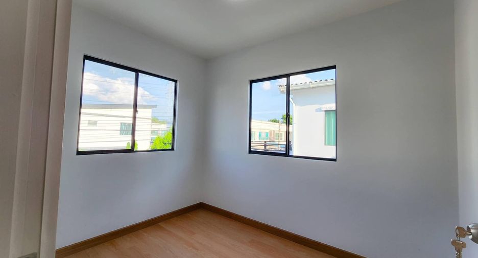 For sale 3 bedrooms townhouse in Bang Khae, Bangkok