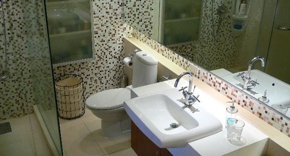 For sale 2 bedrooms condo in Yan Nawa, Bangkok